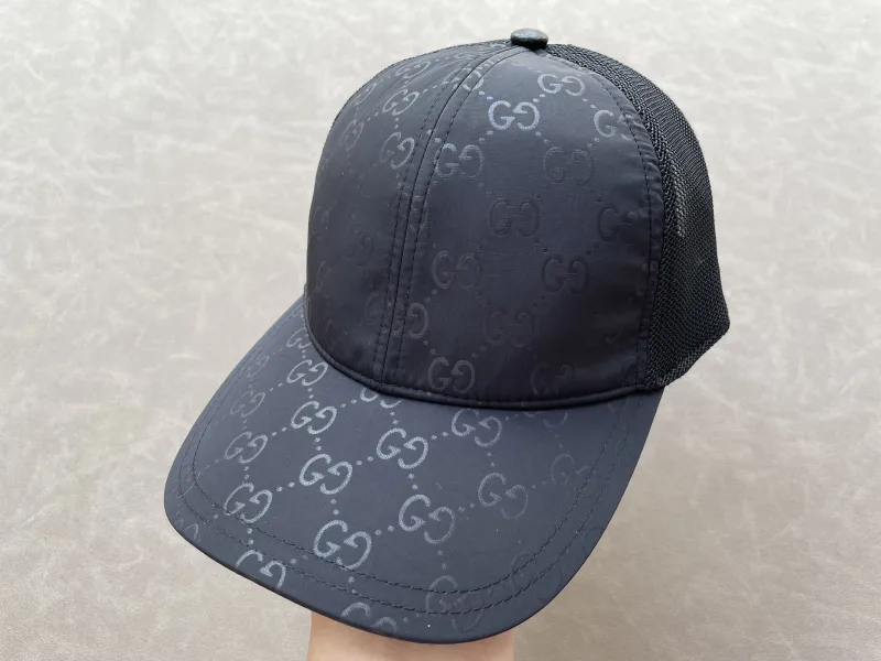 GG canvas baseball cap