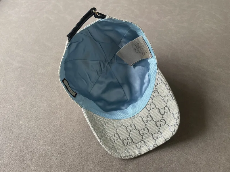 Petten met GG-patroon