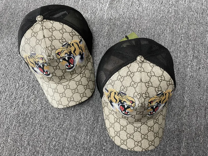 baseball cap met tijgerprint