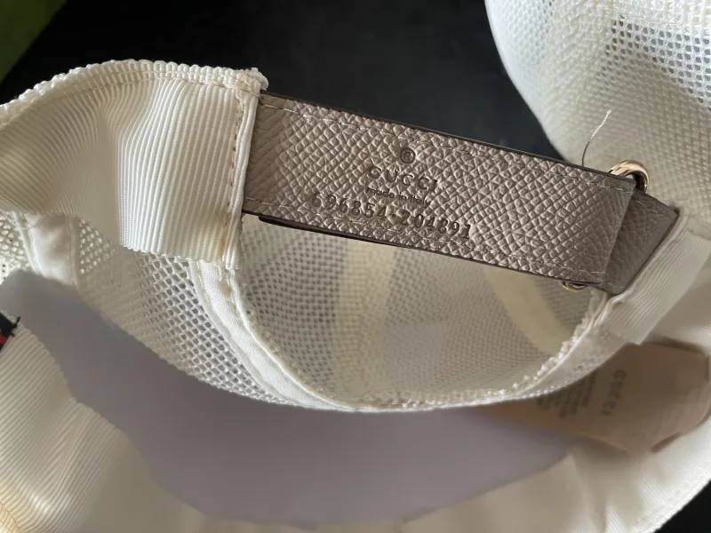 G-monogram pet met mesh achterkant