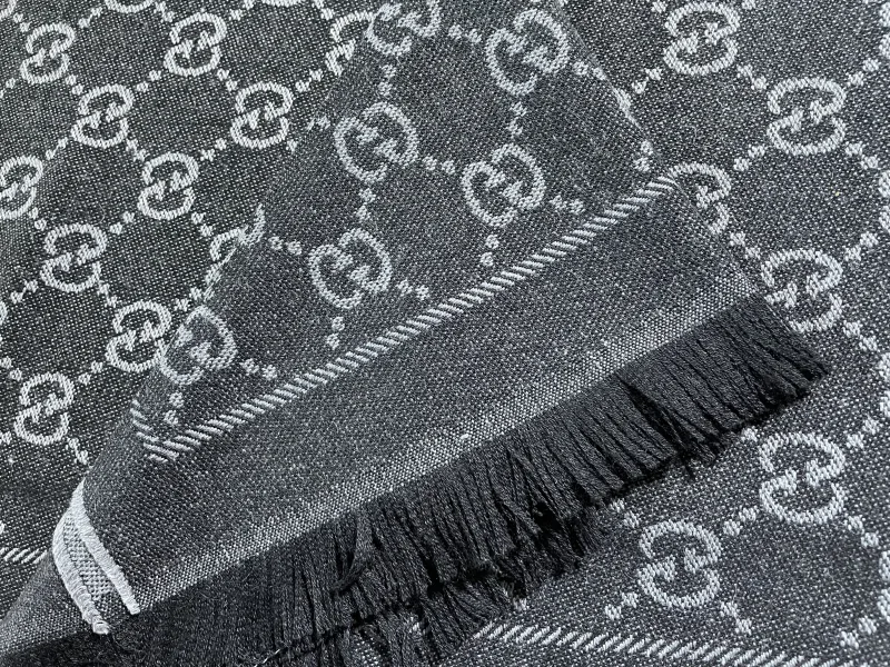 GG Monogram Sjaal