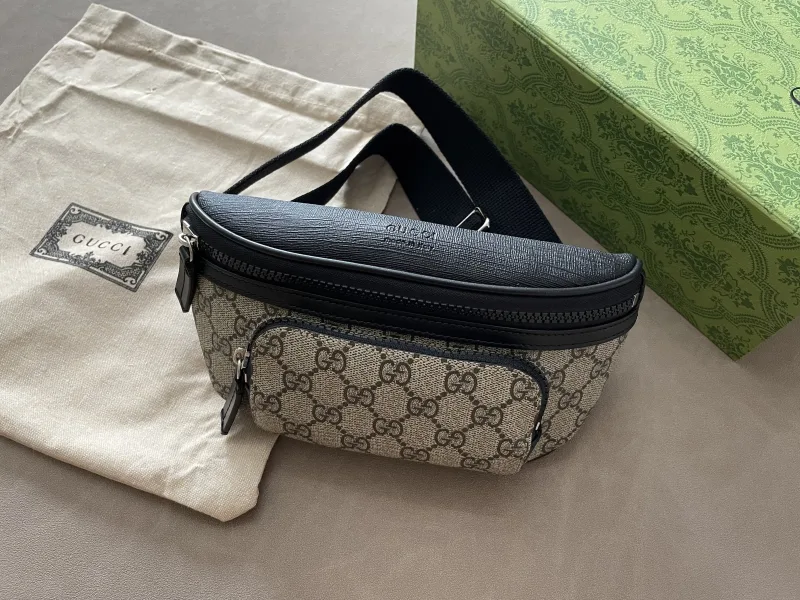 Duffle tas met G-monogram en gestreepte band in verschillende kleuren