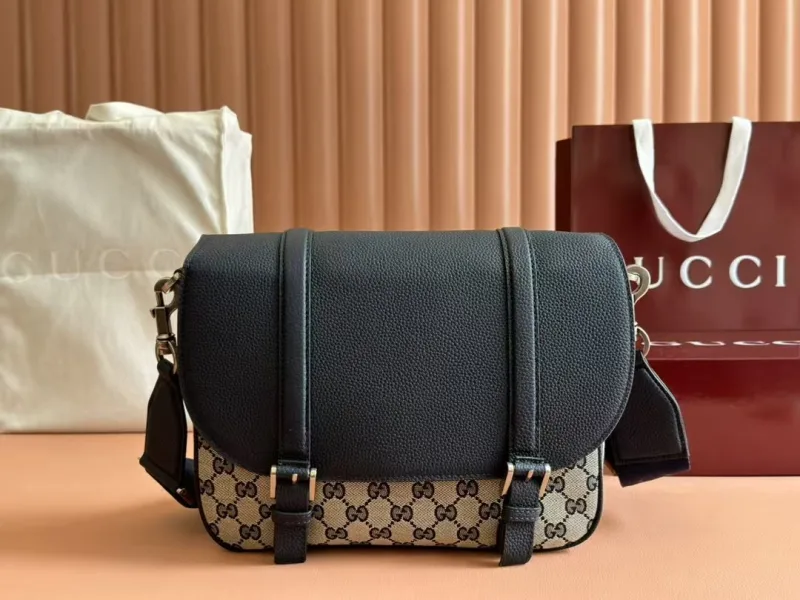 Duffle tas met G-monogram en gestreepte band in verschillende kleuren