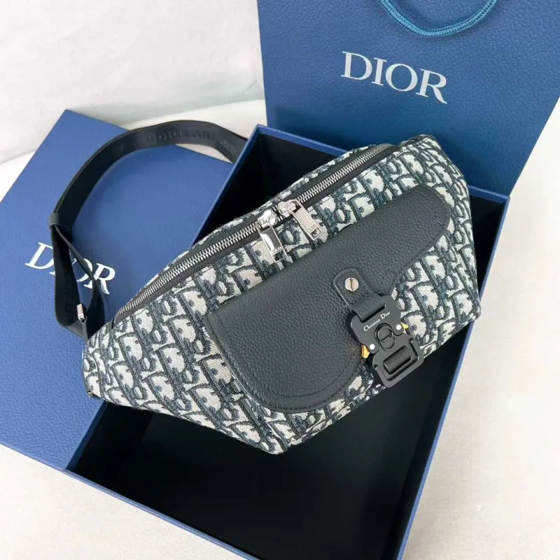 Bumbag met monogram patroon