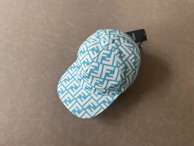 Pet met Fendi-print