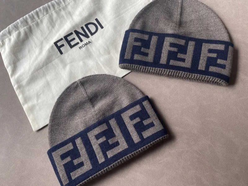 Fendi FF motif muts
