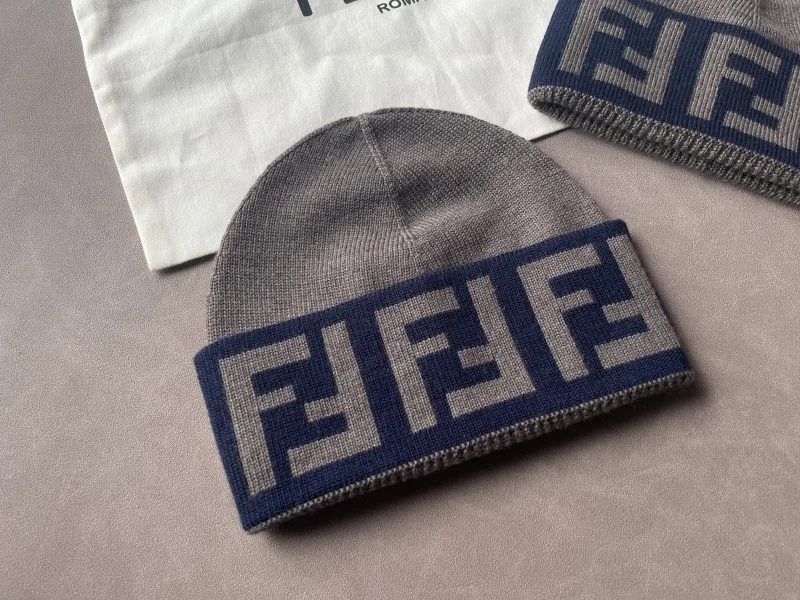 Fendi FF motif muts
