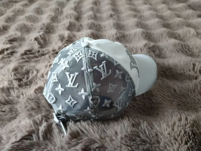 pet met LV-print