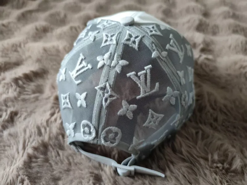 pet met LV-print