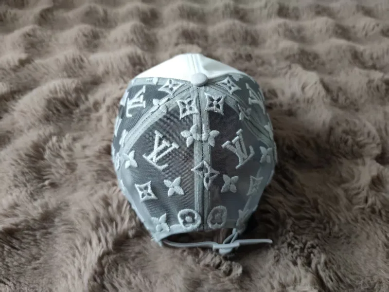 pet met LV-print