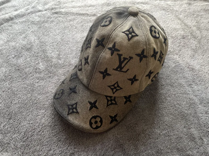 Cap met LV Monogram