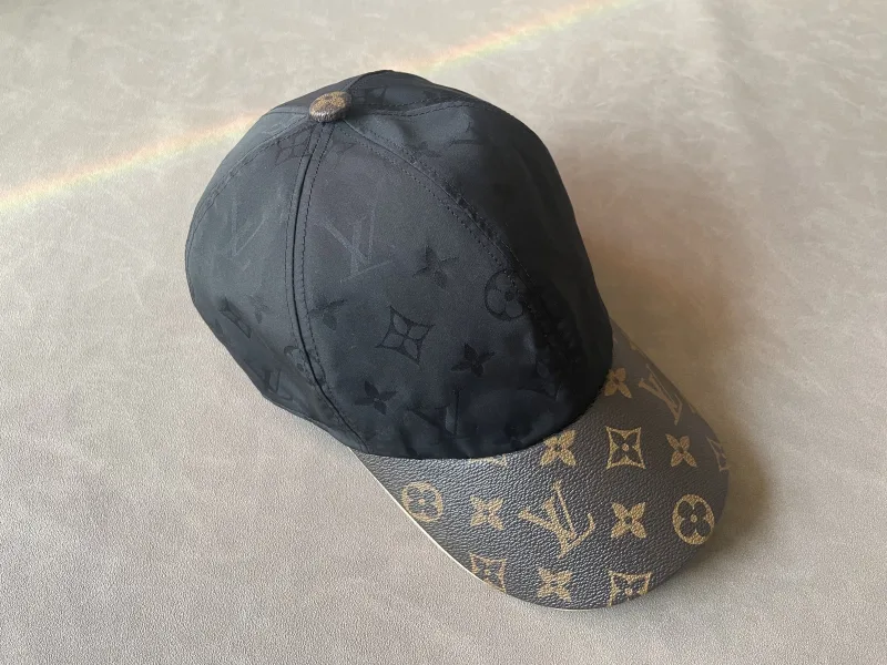petten met monogram