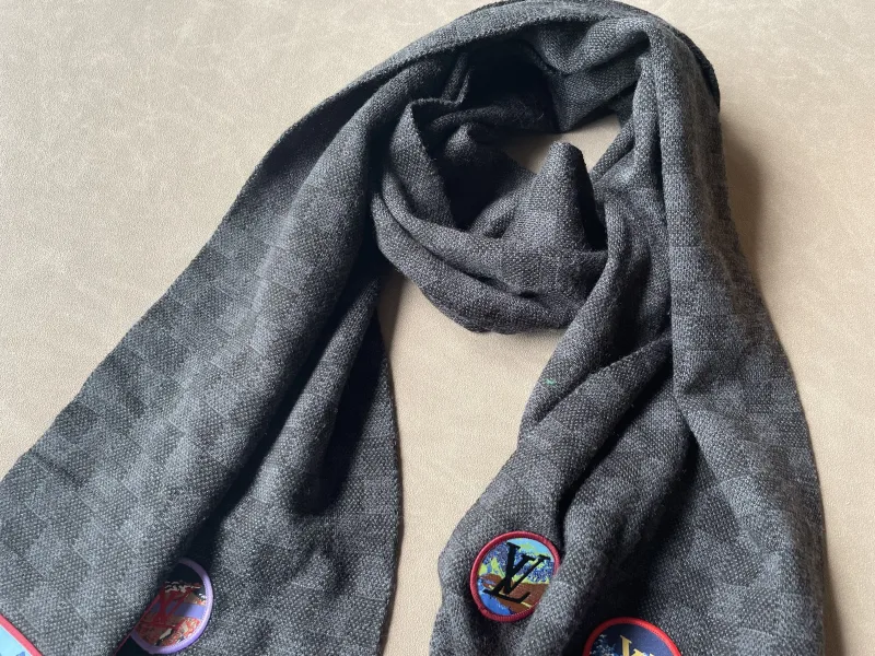 muts en sjaal set met patches