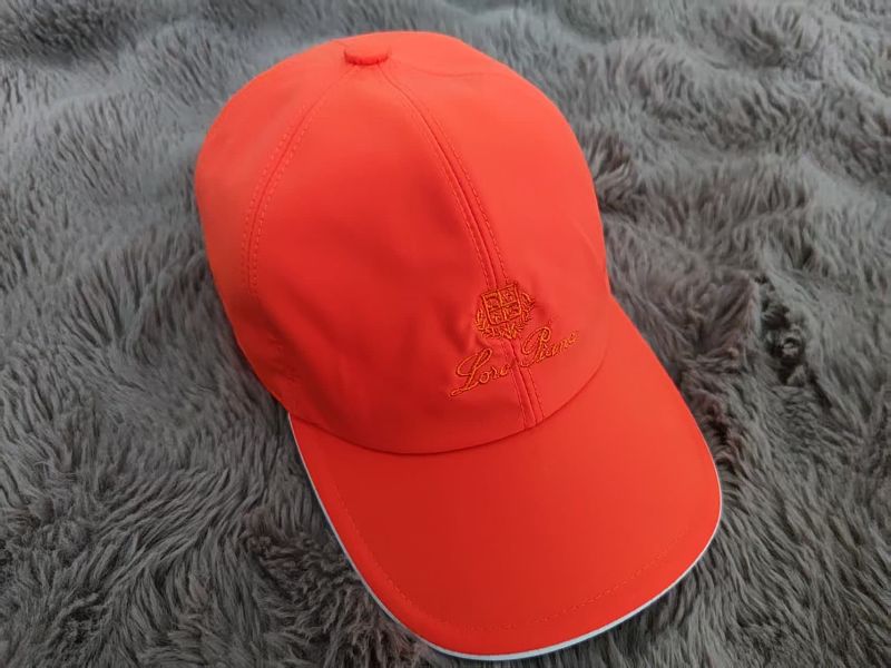 pet cap