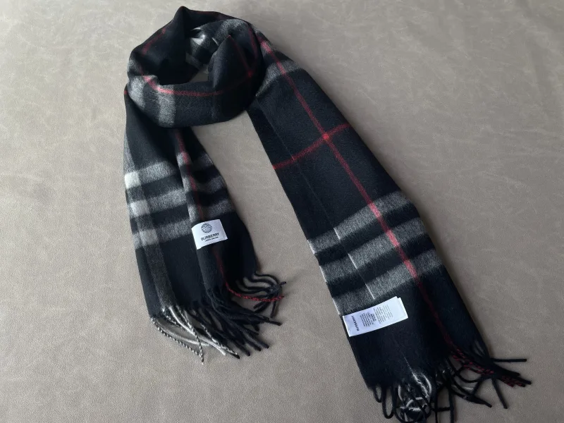 Iconic Check Scarf