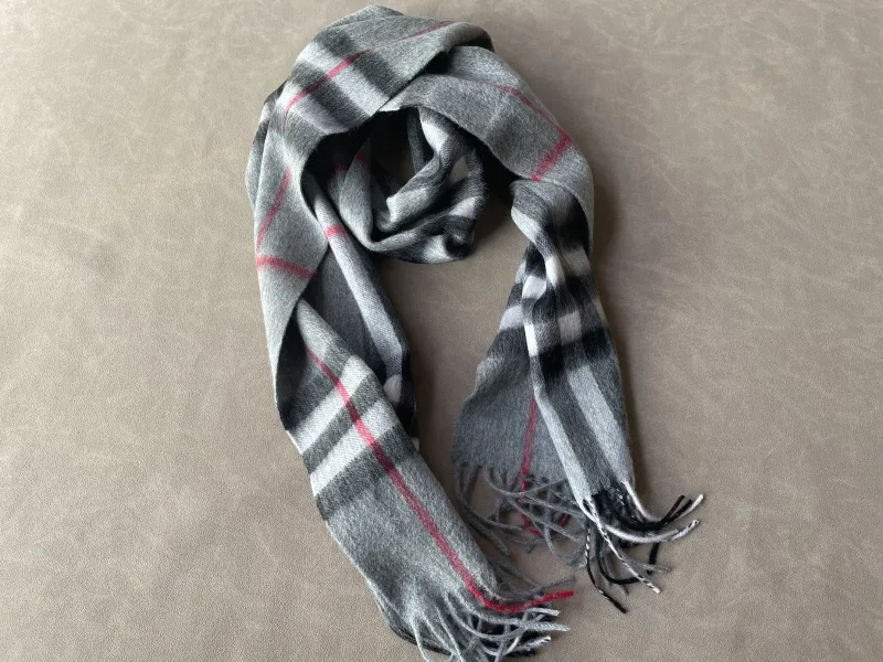 Iconic Check Scarf